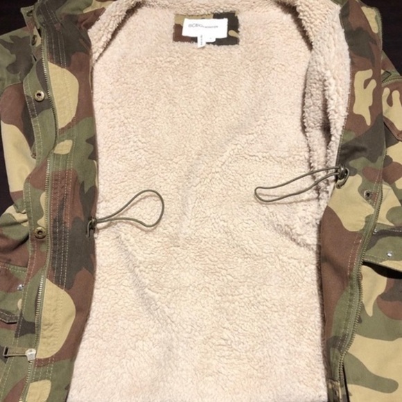 BCBG GENERATION Cargo Camouflage Jacket Faux Sherpa Lining Size XS. - Picture 4 of 11